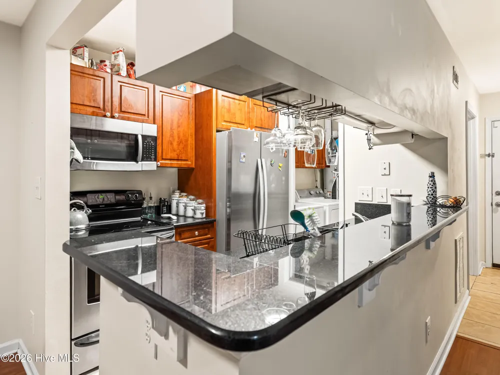 1001 Kingswood Drive #J Chapel Hill, NC 27514