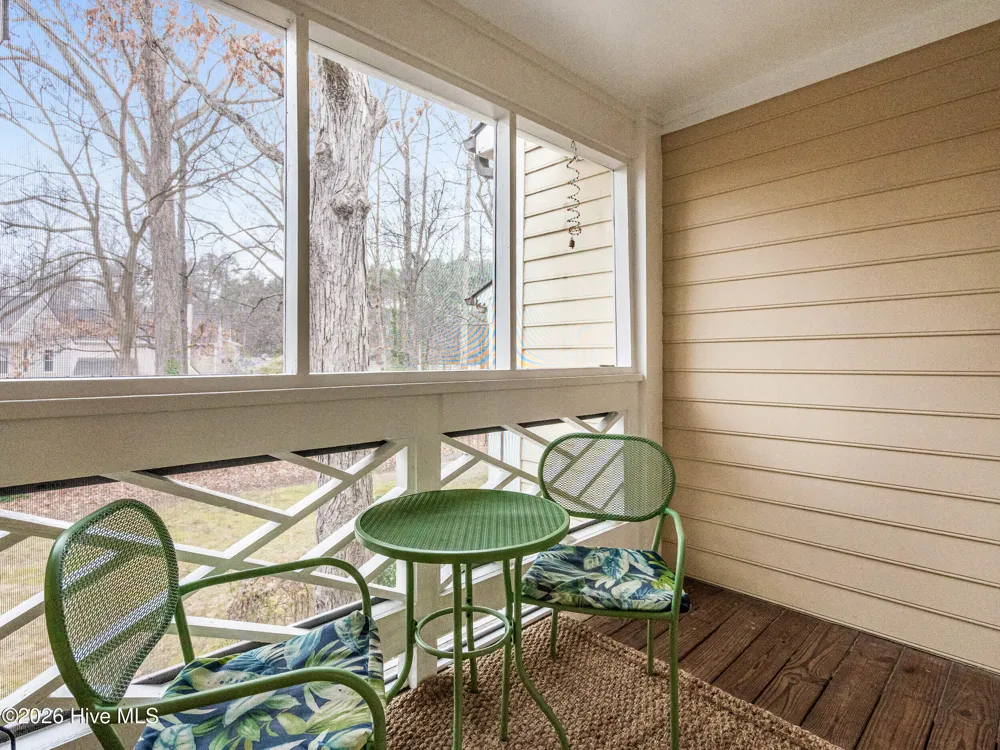 1001 Kingswood Drive #J Chapel Hill, NC 27514