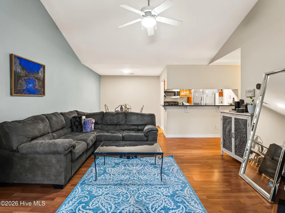 1001 Kingswood Drive #J Chapel Hill, NC 27514