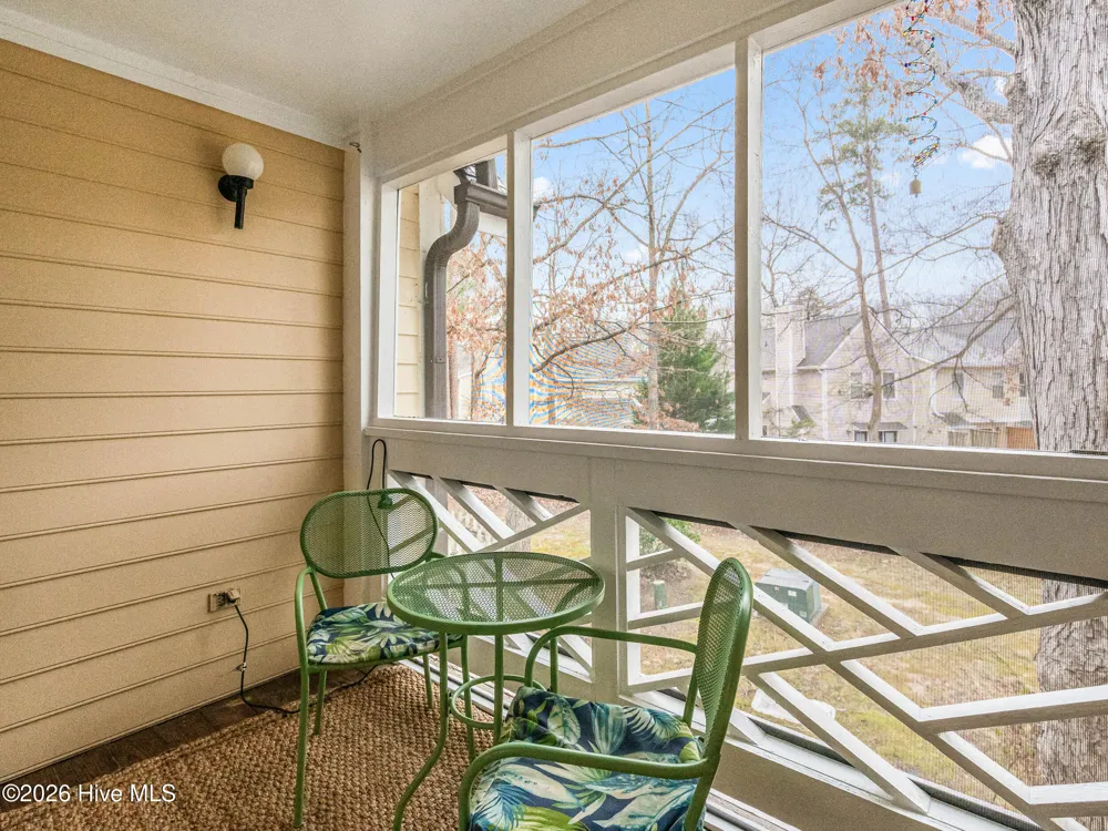 1001 Kingswood Drive #J Chapel Hill, NC 27514
