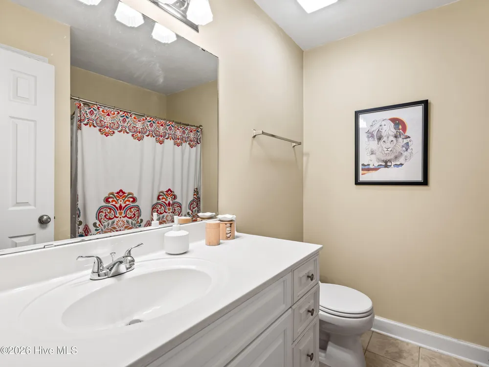 1001 Kingswood Drive #J Chapel Hill, NC 27514