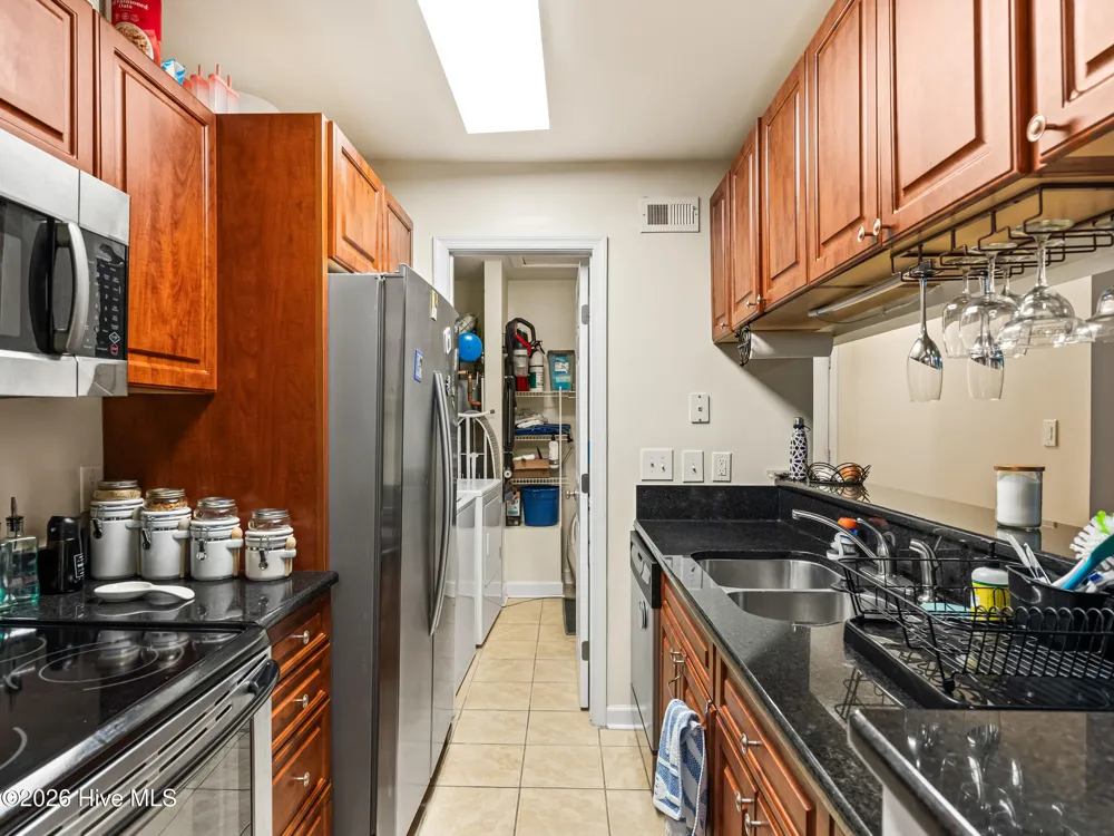 1001 Kingswood Drive #J Chapel Hill, NC 27514
