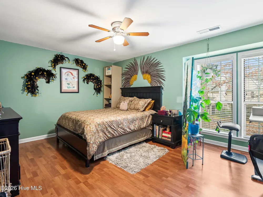 1001 Kingswood Drive #J Chapel Hill, NC 27514