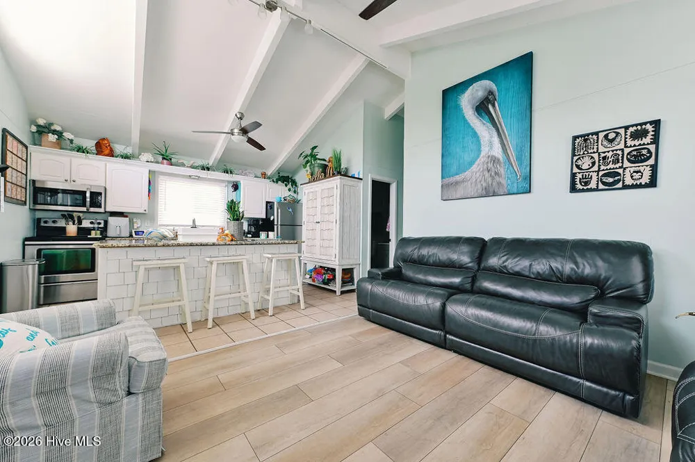 706 W 3rd Street Kill Devil Hills, NC 27948