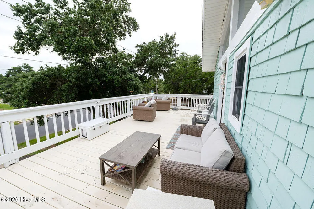 706 W 3rd Street Kill Devil Hills, NC 27948