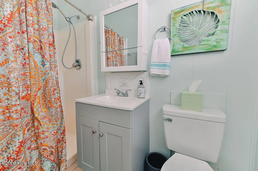706 W 3rd Street Kill Devil Hills, NC 27948