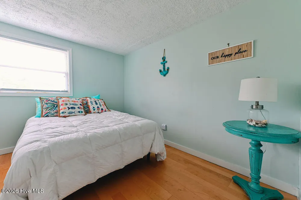 706 W 3rd Street Kill Devil Hills, NC 27948
