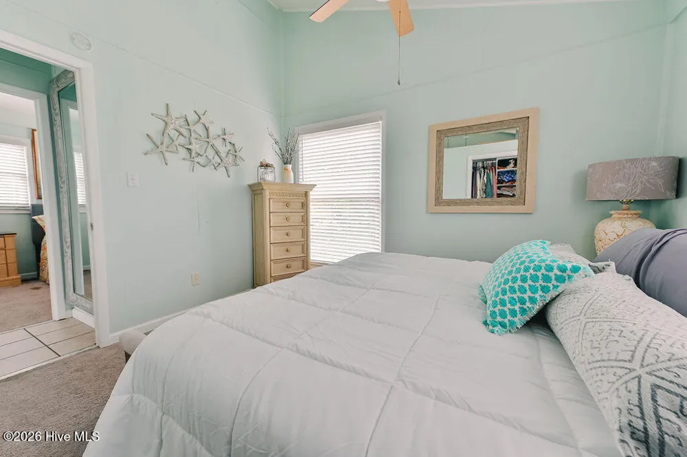 706 W 3rd Street Kill Devil Hills, NC 27948