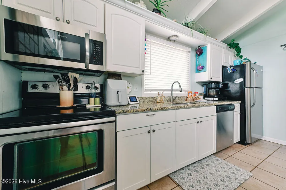 706 W 3rd Street Kill Devil Hills, NC 27948