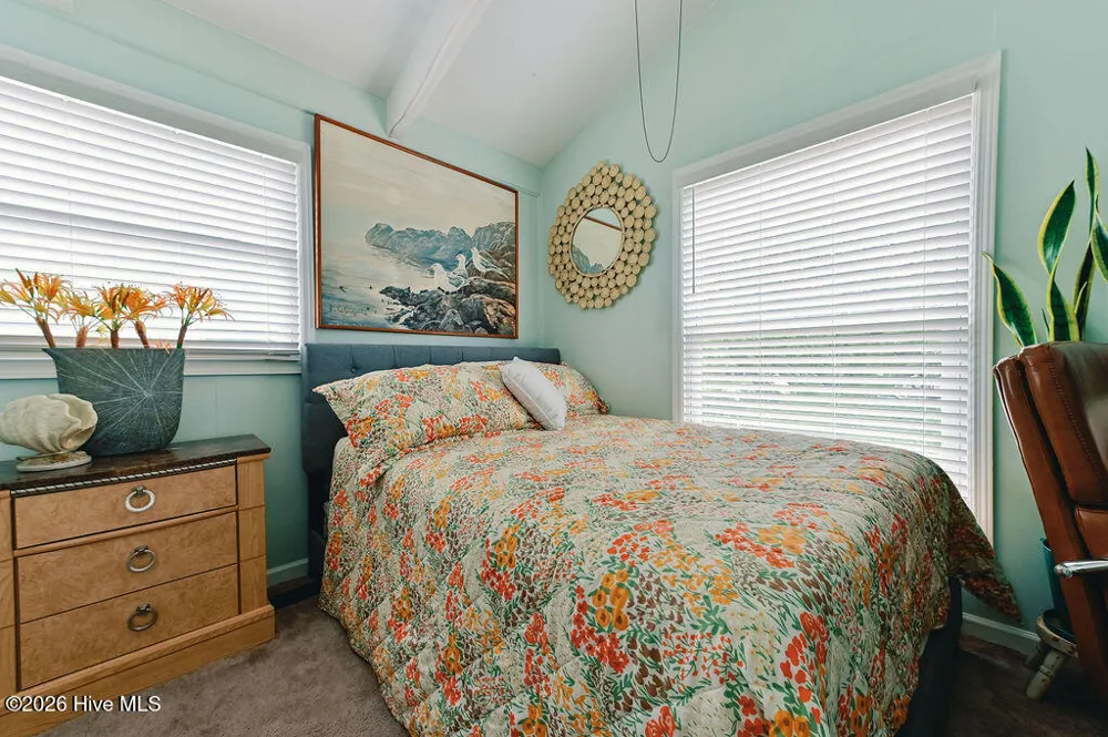 706 W 3rd Street Kill Devil Hills, NC 27948