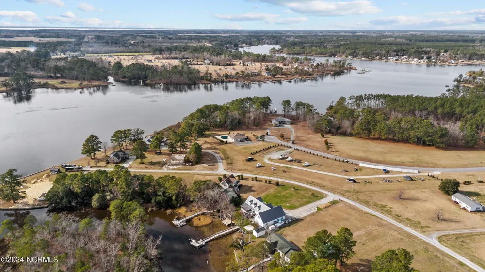 137 Ocracoke Drive Oriental, NC 28571