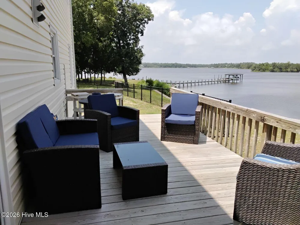 482 Vfw Road Cedar Point, NC 28584
