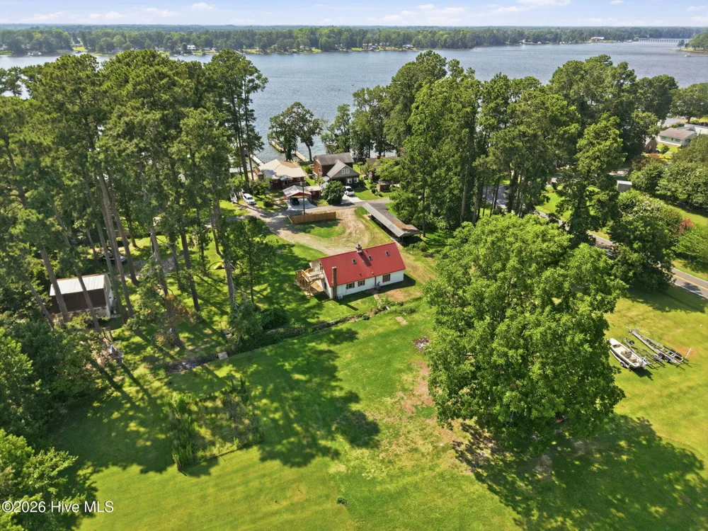 32 & 35 S Teachs Point Road Bath, NC 27808