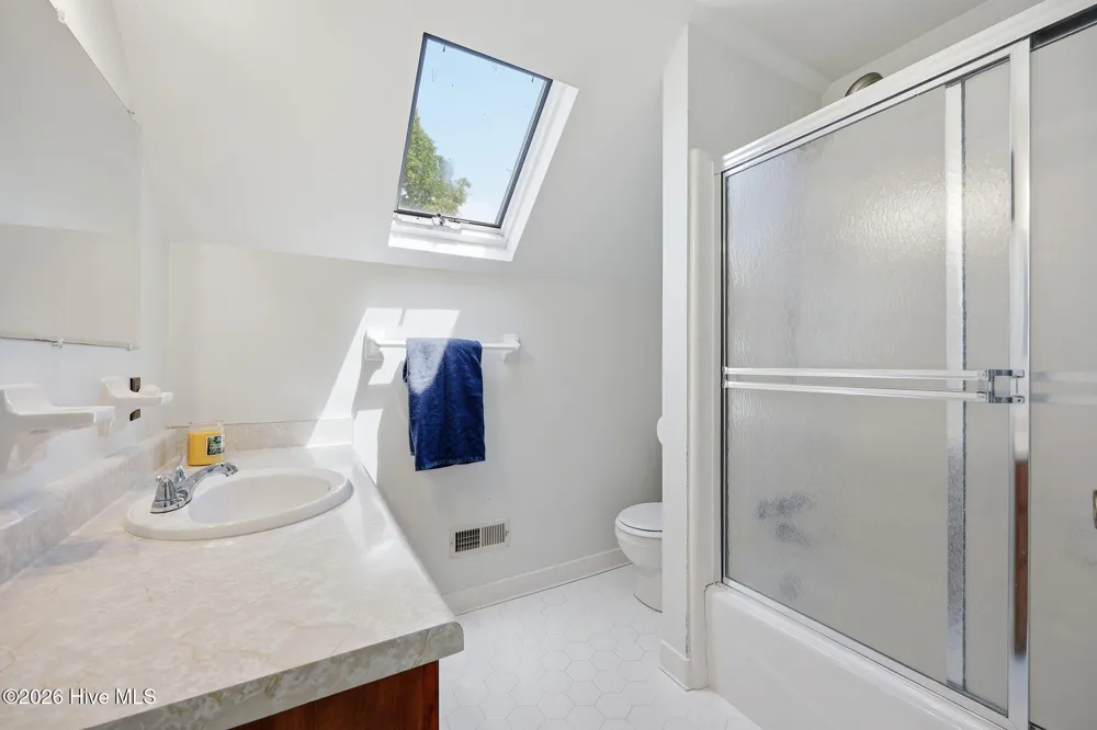 32 & 35 S Teachs Point Road Bath, NC 27808