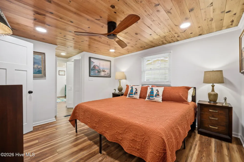 32 & 35 S Teachs Point Road Bath, NC 27808