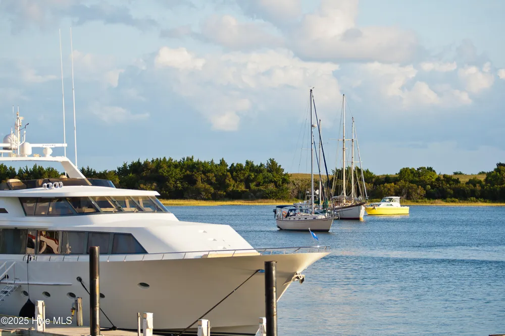 244 Cline Way #Unit 123, 1809 Live Oak Beaufort, NC 28516