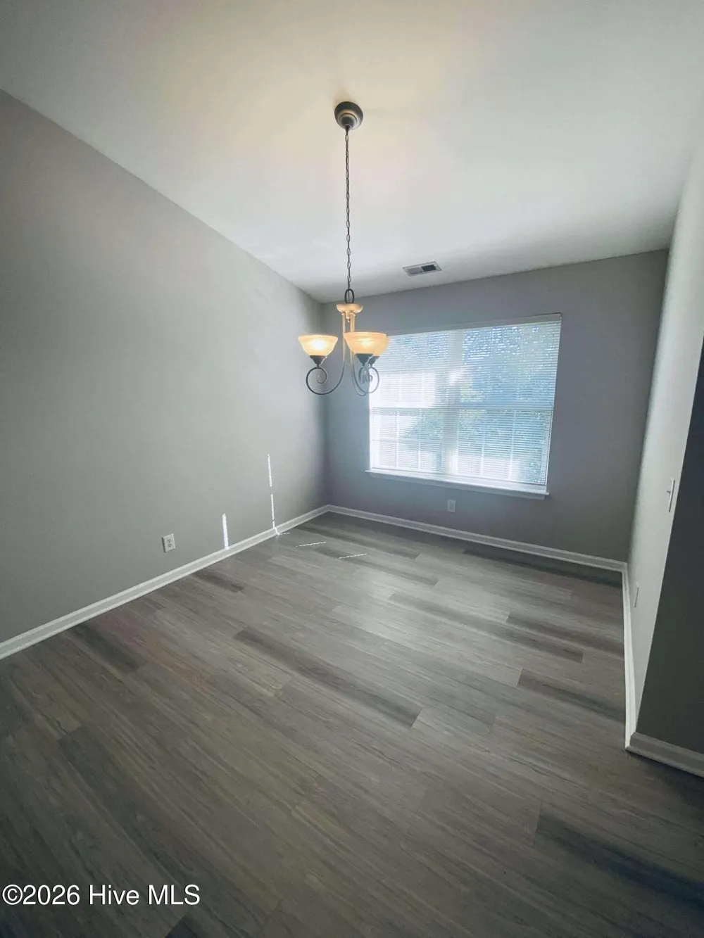 2412 King Richard Court #F Greenville, NC 27858