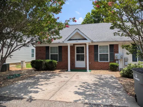 526 Edgecliff Lane