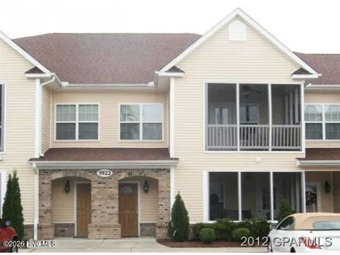 1922 Tara Court #202