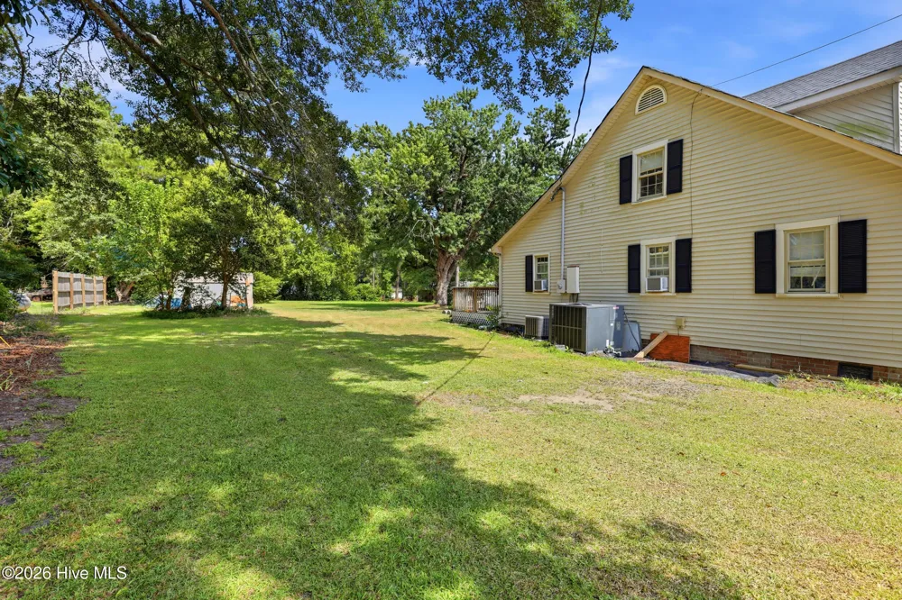 421 S Brown Street Chadbourn, NC 28431