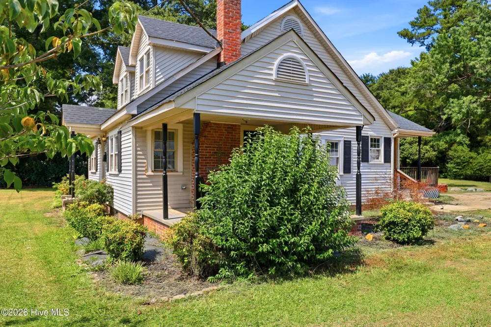 421 S Brown Street Chadbourn, NC 28431