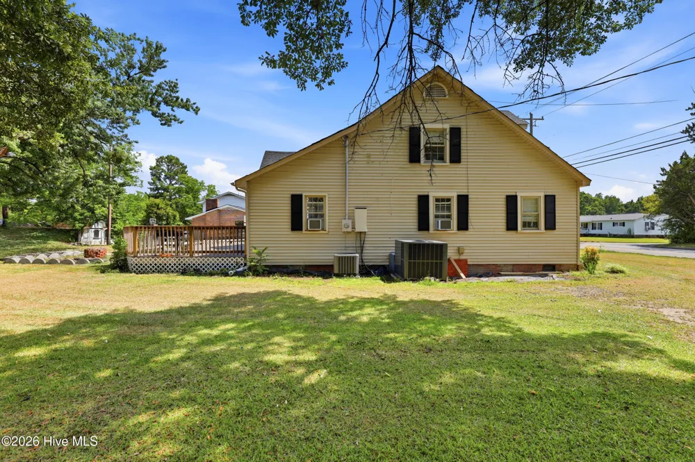 421 S Brown Street Chadbourn, NC 28431