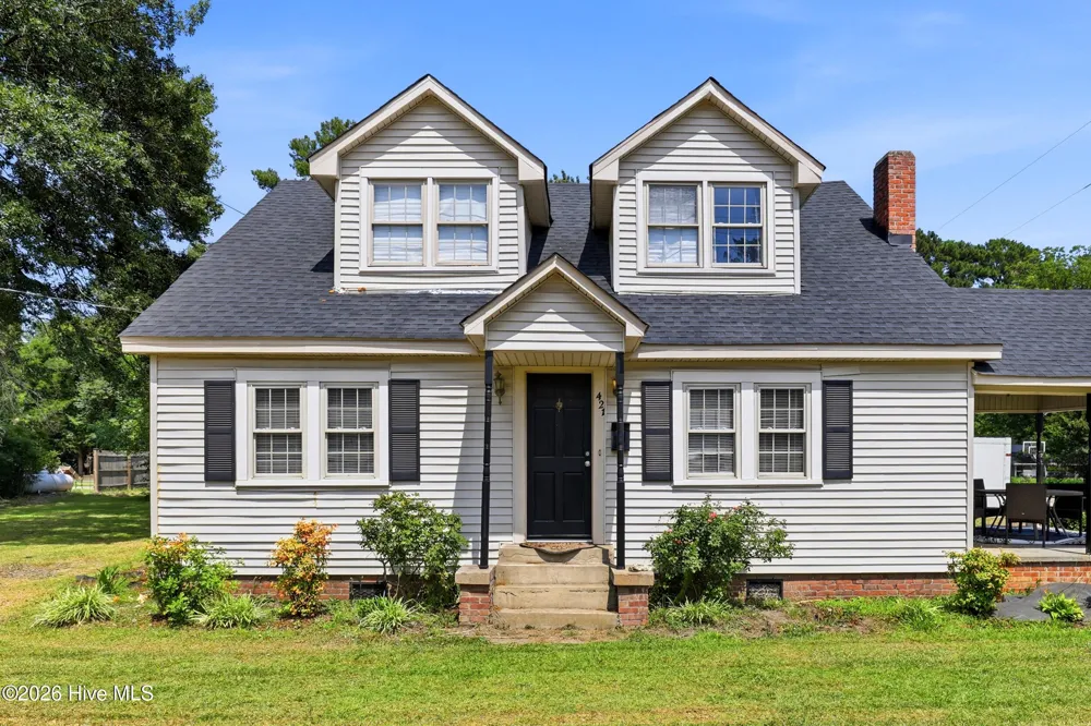 421 S Brown Street Chadbourn, NC 28431