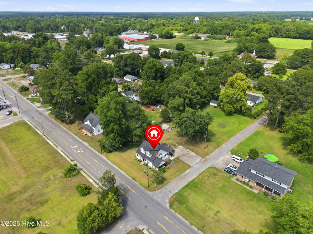 421 S Brown Street Chadbourn, NC 28431