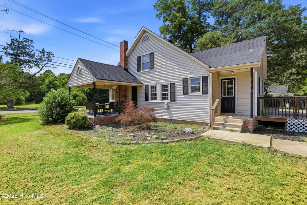 421 S Brown Street Chadbourn, NC 28431