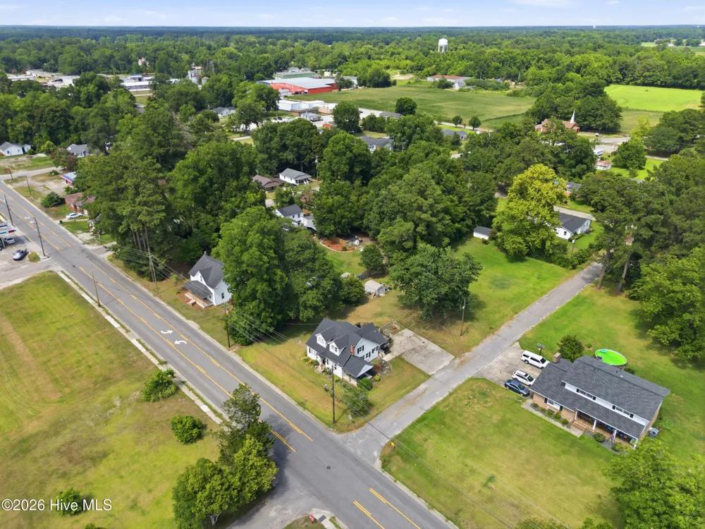 421 S Brown Street Chadbourn, NC 28431