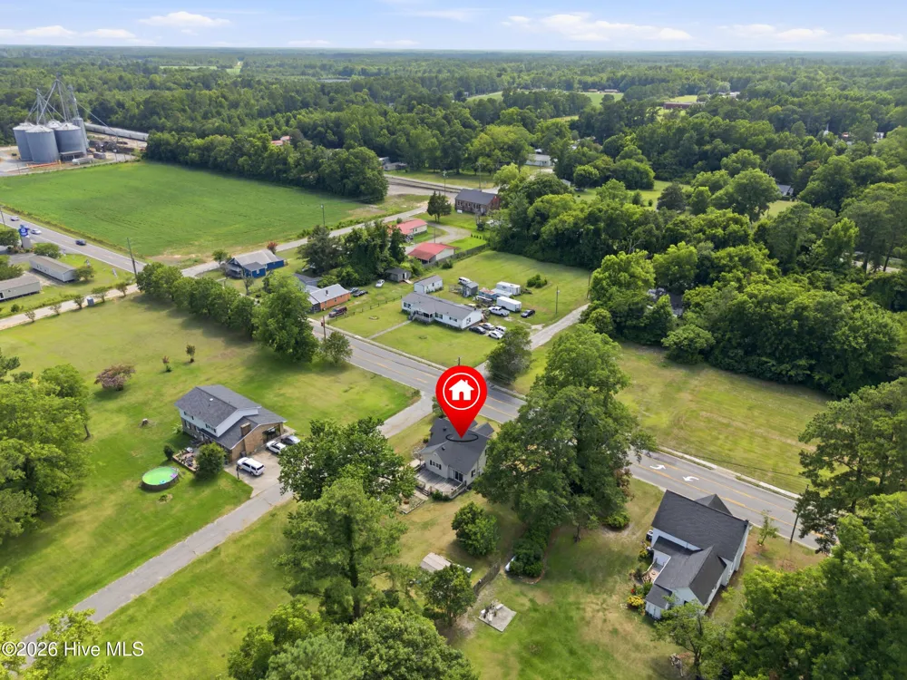 421 S Brown Street Chadbourn, NC 28431