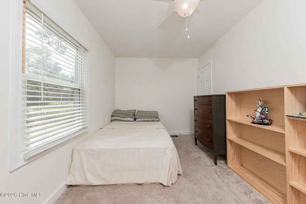 670 Queens Creek Road Hubert, NC 28539