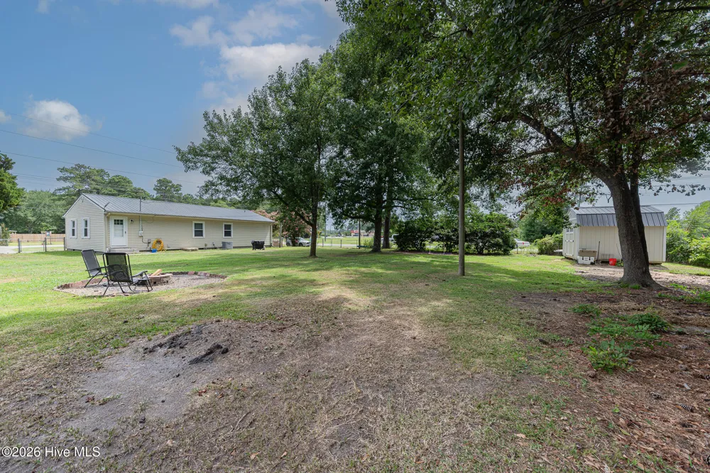 670 Queens Creek Road Hubert, NC 28539