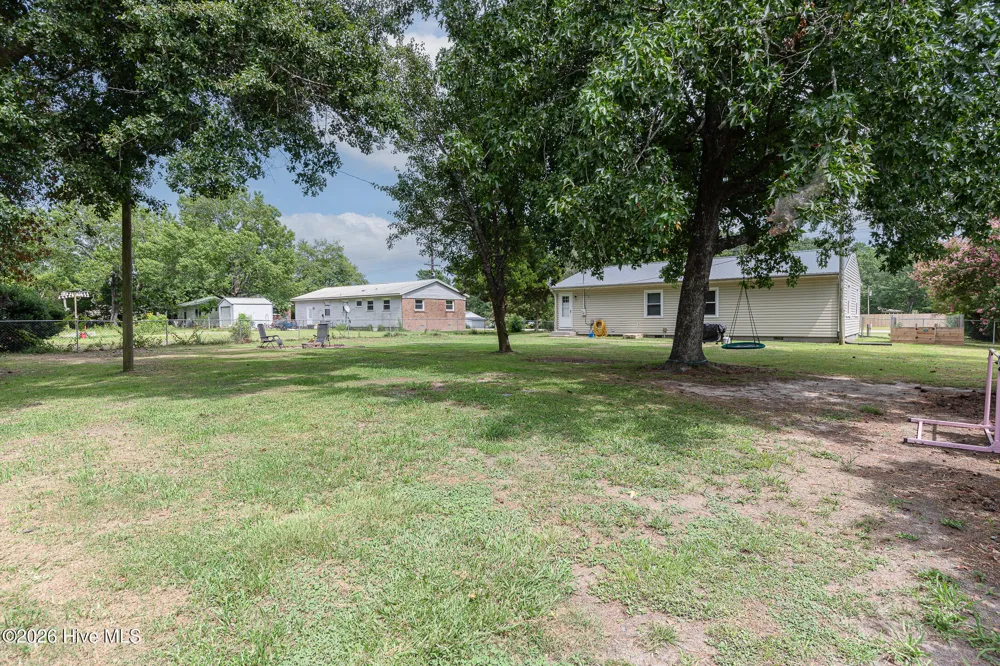 670 Queens Creek Road Hubert, NC 28539
