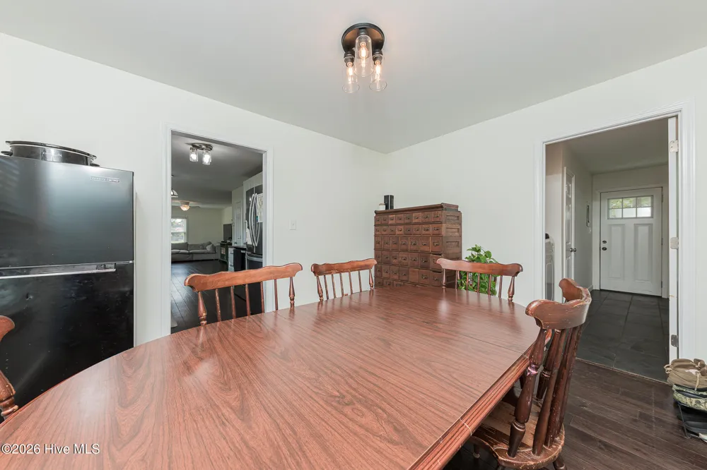 670 Queens Creek Road Hubert, NC 28539