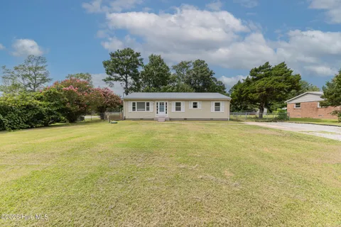 670 Queens Creek Road