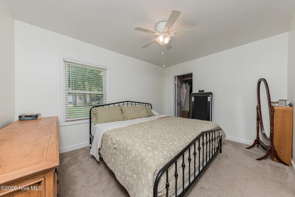 670 Queens Creek Road Hubert, NC 28539