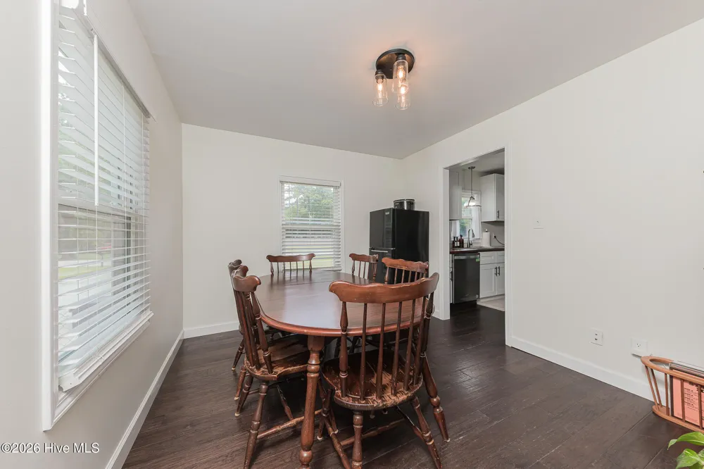670 Queens Creek Road Hubert, NC 28539