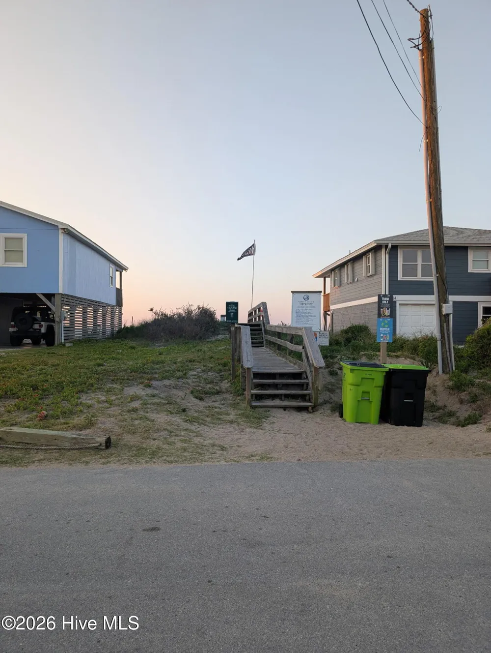 1110 Topsail Drive Surf City, NC 28445