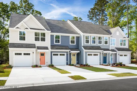 3286 Edgehill Drive