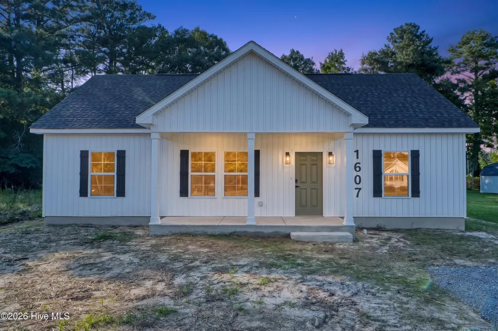 1607 Dr Martin Luther King Jr Drive Ahoskie, NC 27910