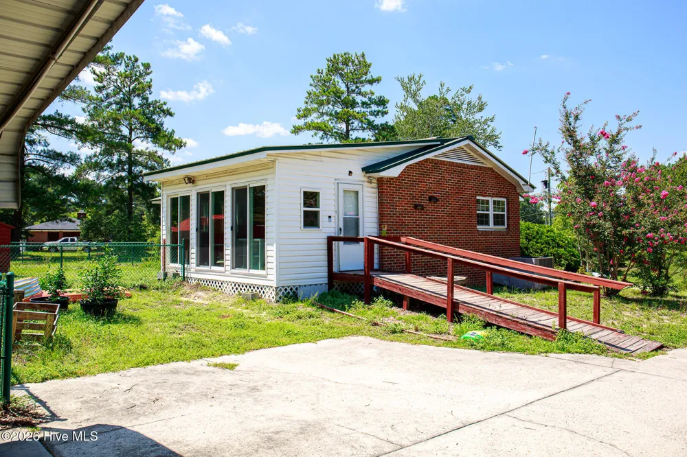 1107 Oak Avenue Hamlet, NC 28345