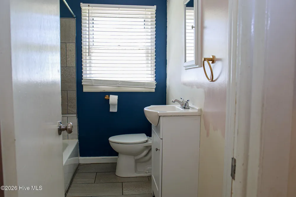 1107 Oak Avenue Hamlet, NC 28345