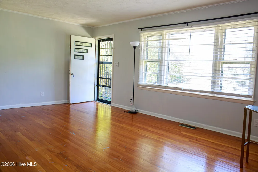 1107 Oak Avenue Hamlet, NC 28345