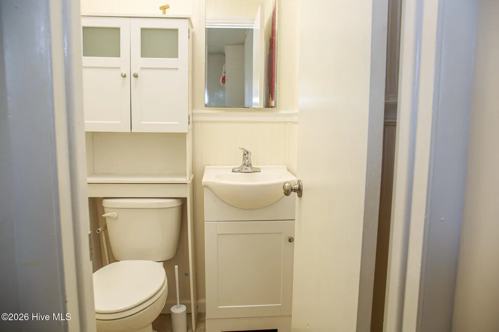1107 Oak Avenue Hamlet, NC 28345