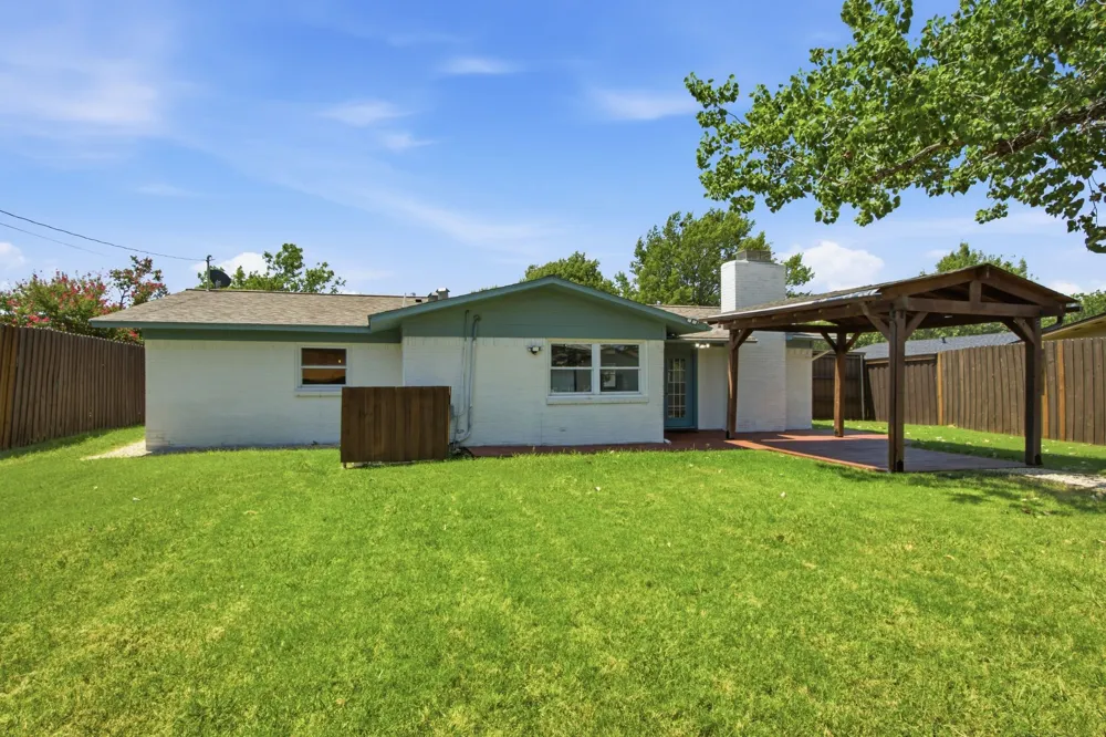 3145 Longbow Court Dallas, TX 75229