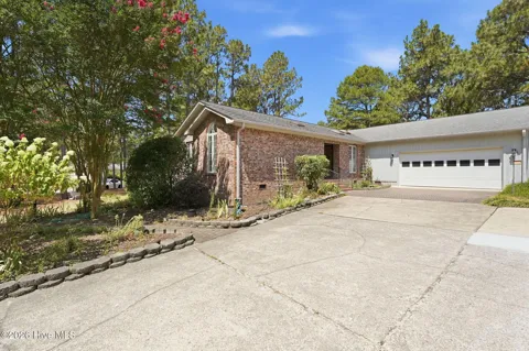 117 Sandham Court