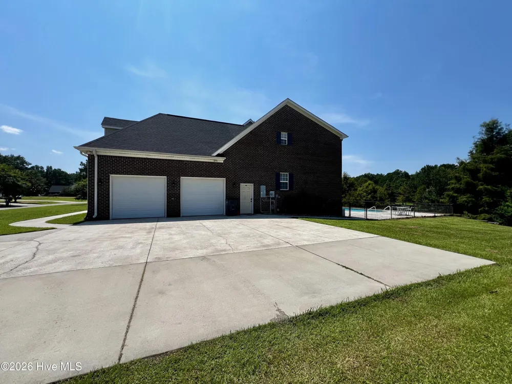 191 Lakes Drive Whiteville, NC 28472