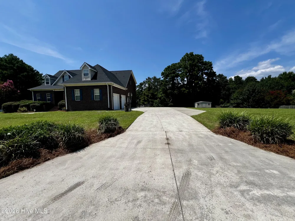 191 Lakes Drive Whiteville, NC 28472