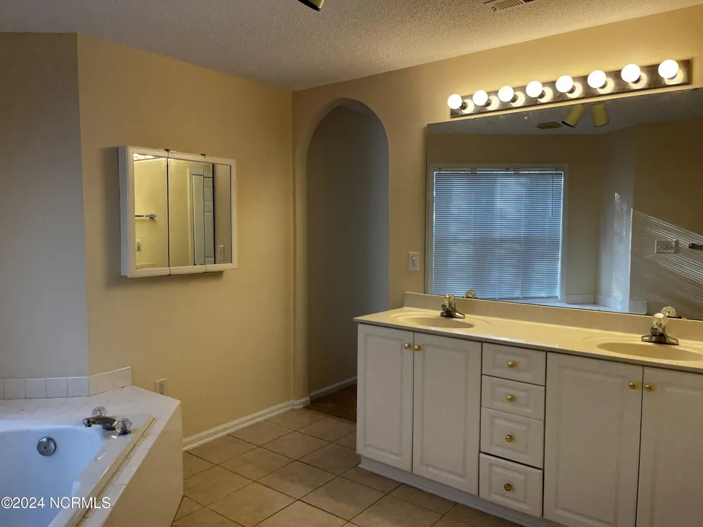 1141 Turtle Creek Road #C Greenville, NC 27858